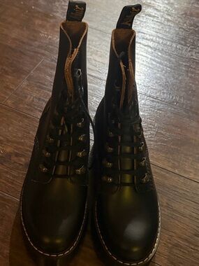 Dr. Martens Black Lace-Up Leather Boots for Women